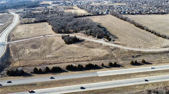 $1,050,000 | Hedge Lane Terrace, Shawnee, KS 66226