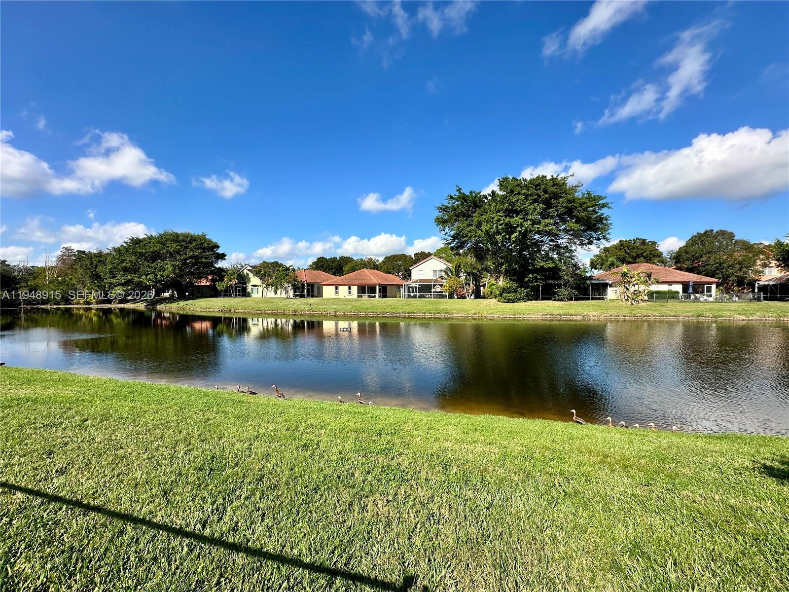 1013 Via Jardin Riviera Beach, FL 33418 - Photo 16 of 18