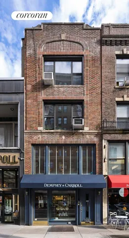 a picture of a bathroom with mirror
