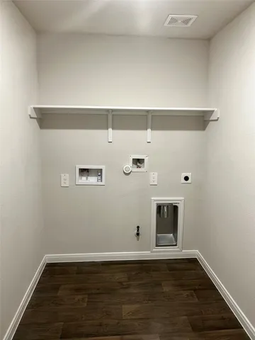 $1,750 | 320 Belmont Place, Lockhart, TX 78644