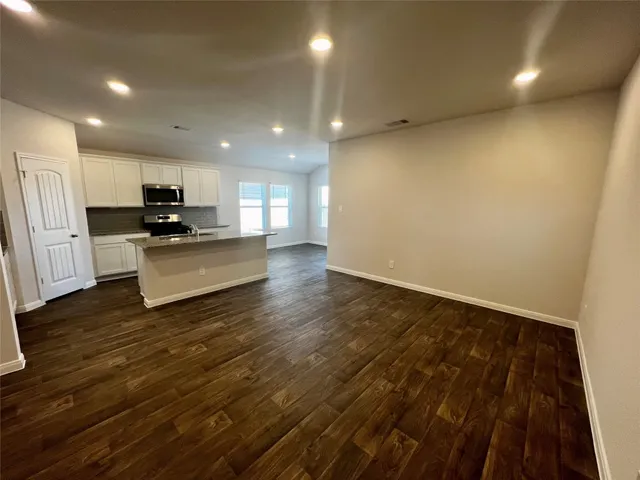 $1,850 | 320 Belmont Place, Lockhart, TX 78644