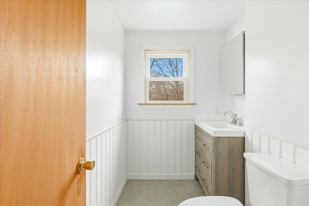 8 Cary Road Plymouth, MA 02360 - Photo 19 of 42