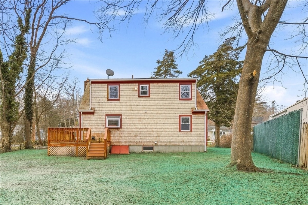 8 Cary Road Plymouth, MA 02360 - Photo 33 of 42