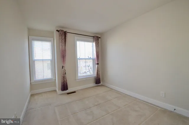 $3,900 | 3053 Waterloo Lane, Fairfax, VA 22031