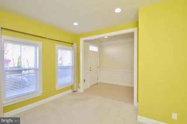 $3,900 | 3053 Waterloo Lane, Fairfax, VA 22031