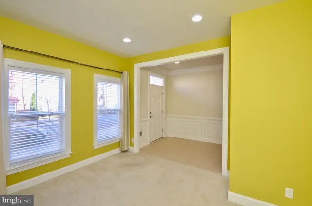 $3,900 | 3053 Waterloo Lane, Fairfax, VA 22031