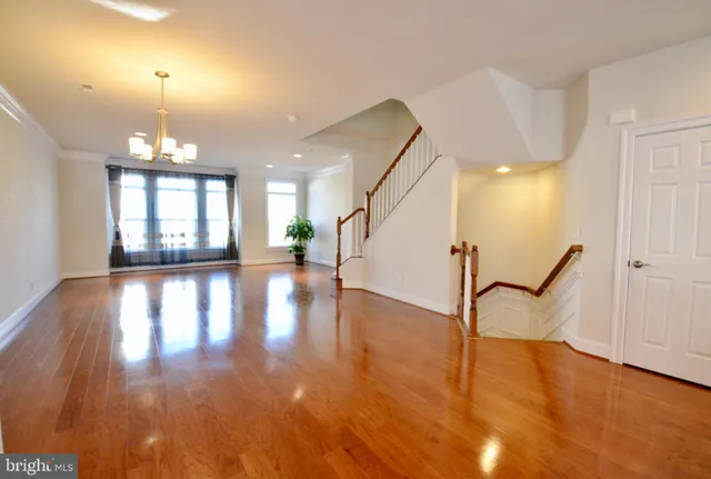 $3,900 | 3053 Waterloo Lane, Fairfax, VA 22031