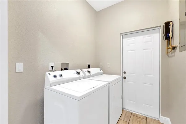 $2,200 | 306 North 18th Court, Unit 2, Fort Pierce, FL 34950