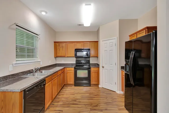 $1,750 | 232 South Lamplighter Lane, Summerville, SC 29486