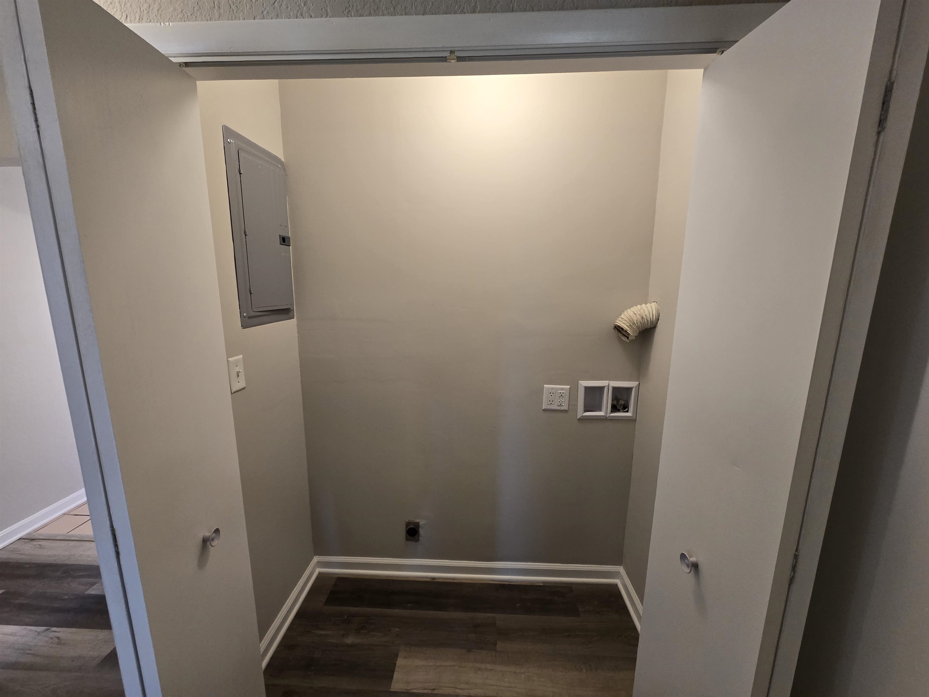 131 West Barsi Boulevard Macomb, IL 61455 - Photo 12 of 21