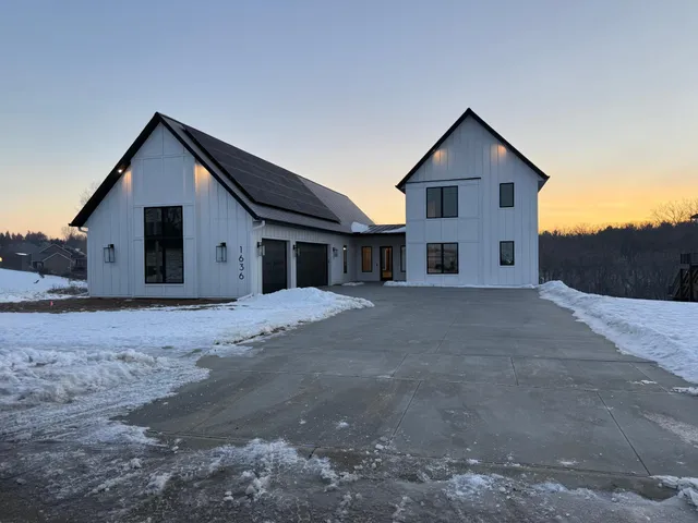 $1,827,518 | 1636 Shannon Oaks Boulevard Northeast, Rochester, MN 55906