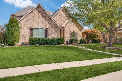 $624,900 | 159 Courtney Bay Lane, Argyle, TX 76226