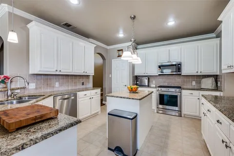 $624,900 | 159 Courtney Bay Lane, Argyle, TX 76226