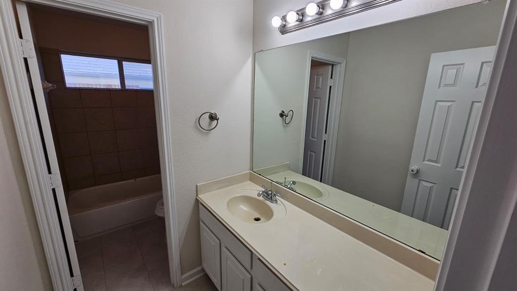 5236 Hilcroft Road Fort Worth, TX 76244 - Photo 12 of 24 Gallery Image 12