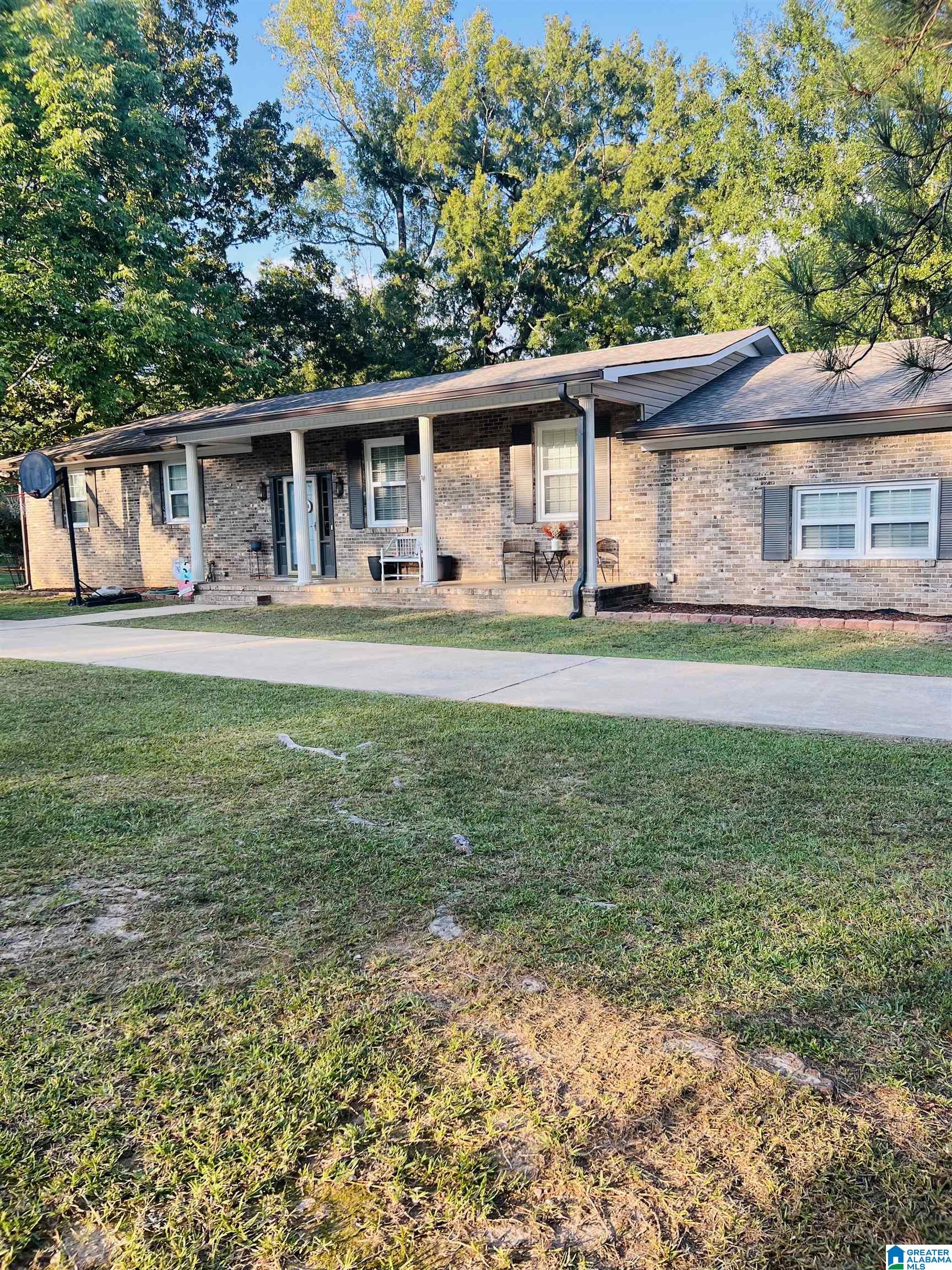805 Mountainview Lake Road Sylacauga, AL 35150 - Photo 3 of 37