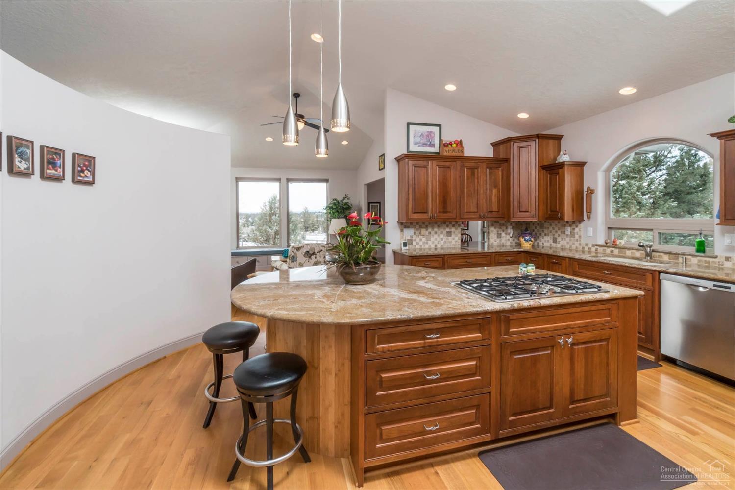 13324 Southwest Golden Mantel Road Terrebonne, OR 97760 - Photo 15 of 25 Designed right into this home is a curve