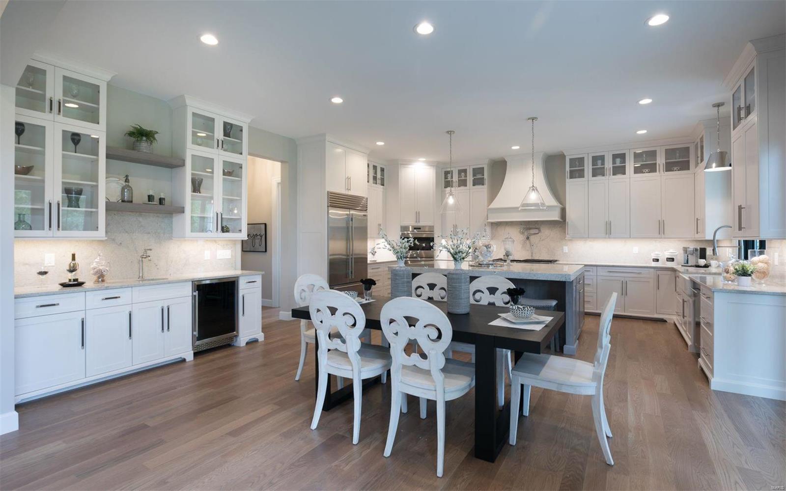48 Williamsburg Road Creve Coeur, MO 63141 - Photo 22 of 50 Gallery Image 22