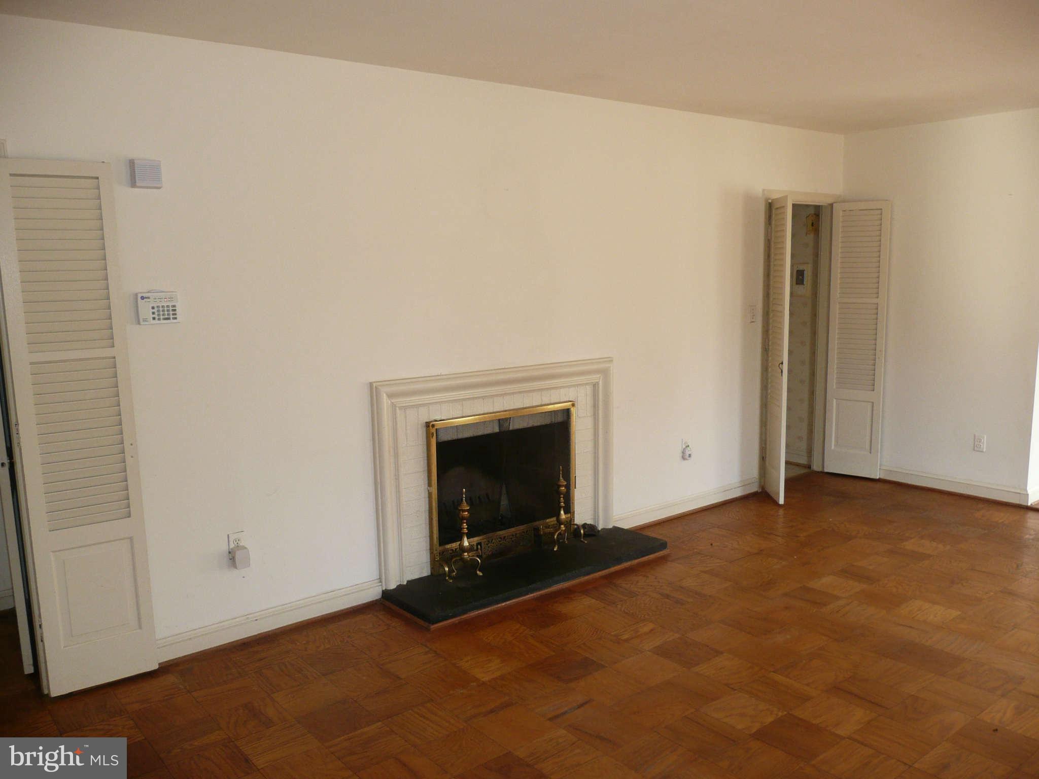1400 Jefferson Road Fort Washington, MD 20744 - Photo 3 of 8 Living Room