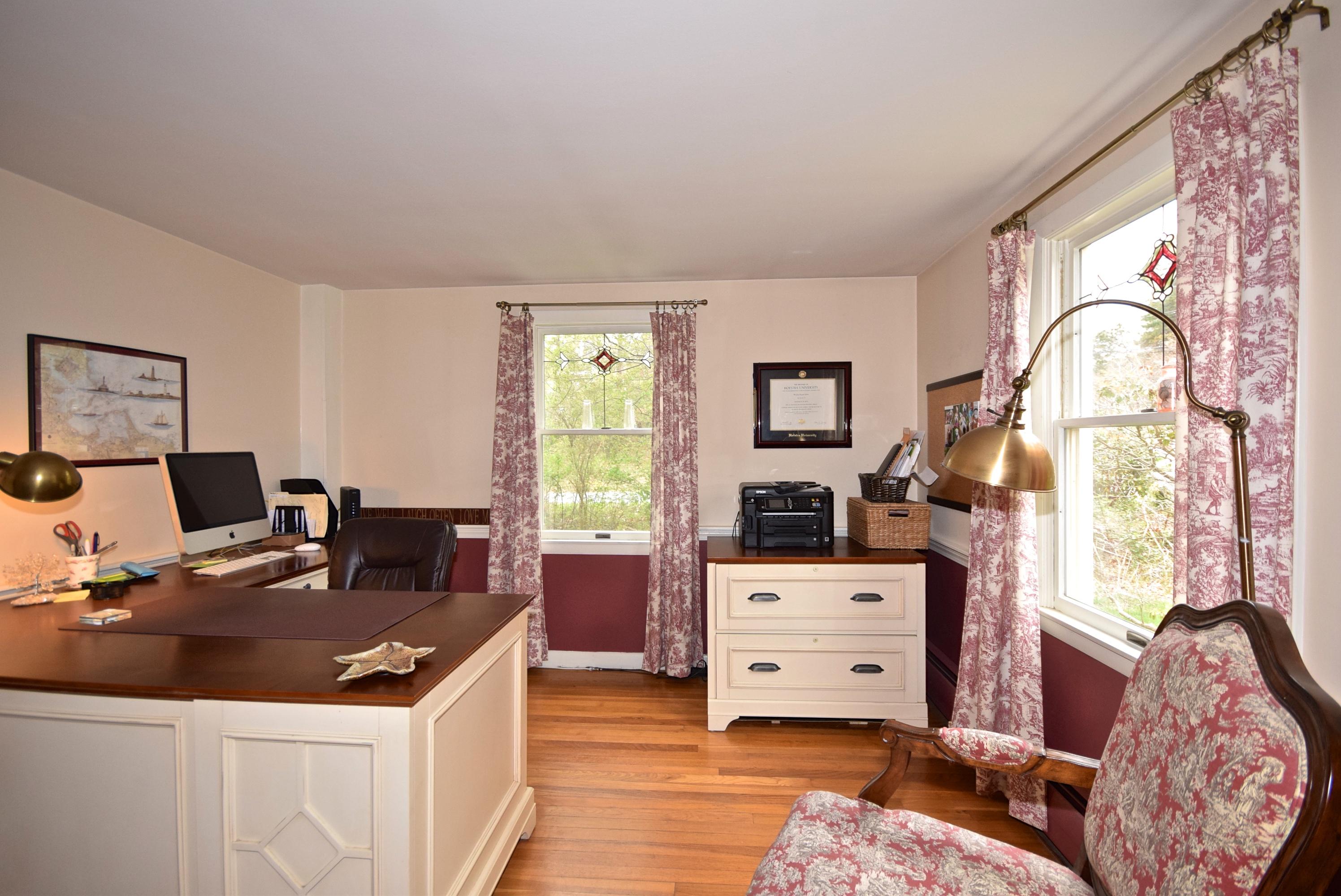 190 Williston Road Sagamore Beach, MA 02562 - Photo 5 of 16 DSC_0198