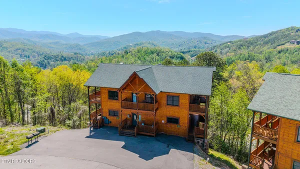 $2,199,000 | 782 Park Vista Way, Gatlinburg, TN 37738