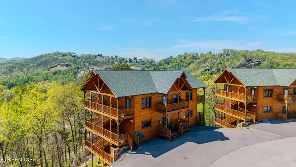 $2,199,000 | 782 Park Vista Way, Gatlinburg, TN 37738