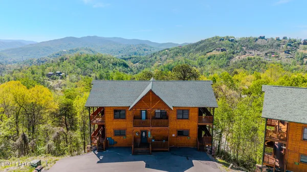 $2,199,000 | 782 Park Vista Way, Gatlinburg, TN 37738