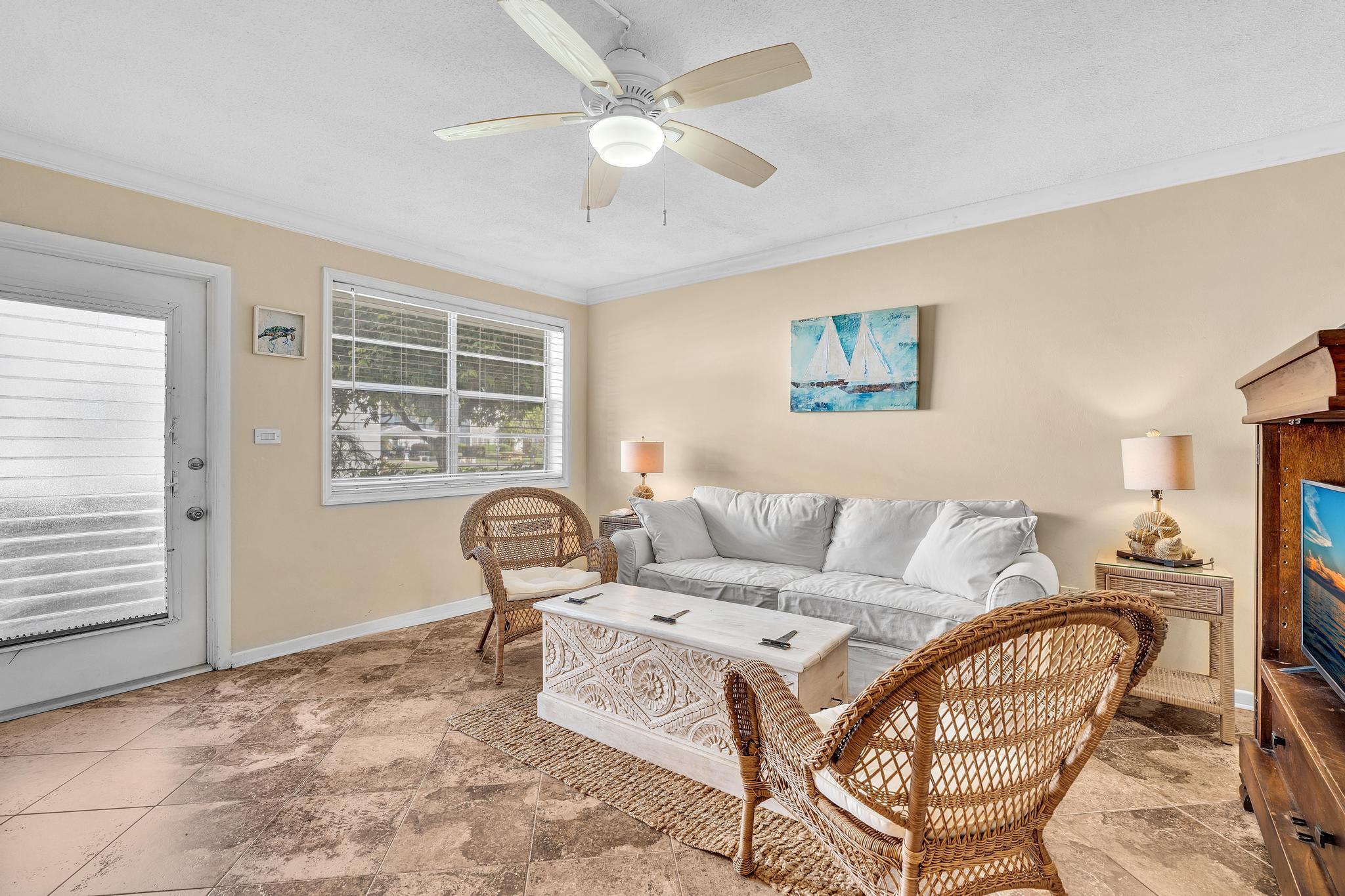 40 Southeast 13th Street, Unit A2 Boca Raton, FL 33432 - Photo 9 of 43 FPP00041