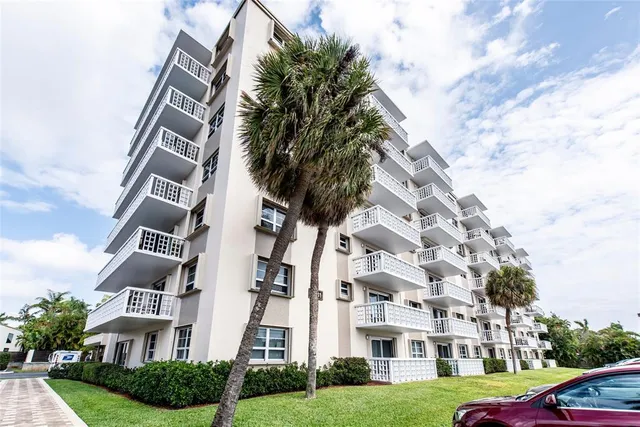 a view of a multi story building