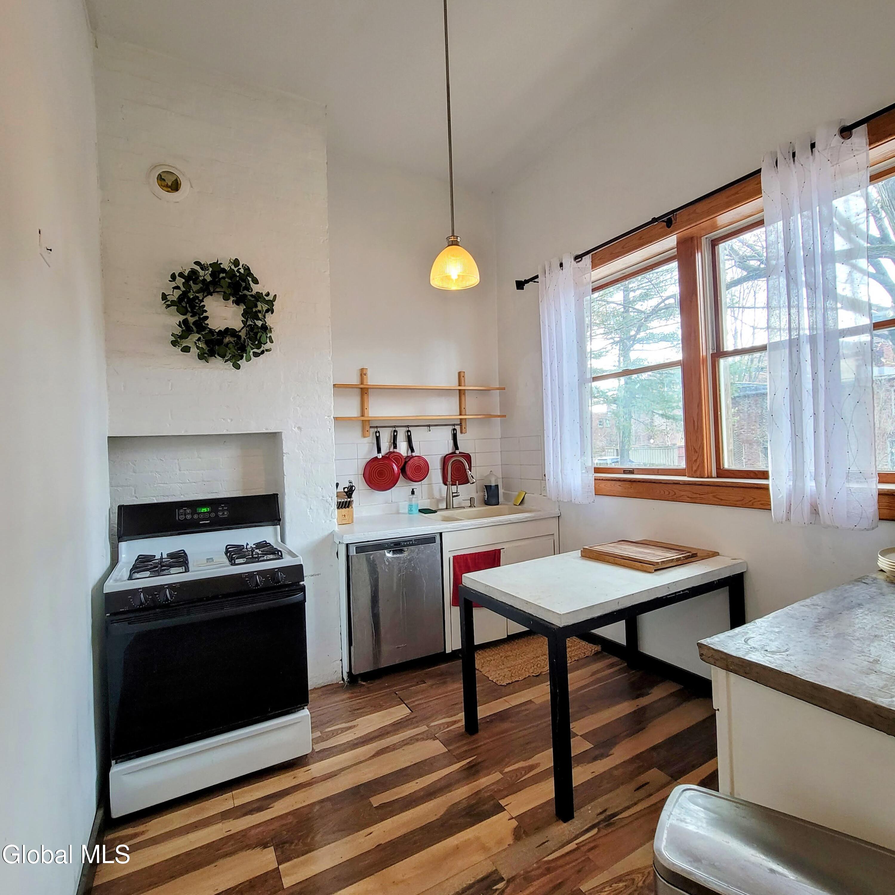 199 2nd Street Troy, NY 12180 - Photo 9 of 22 20260108_140044-EDIT