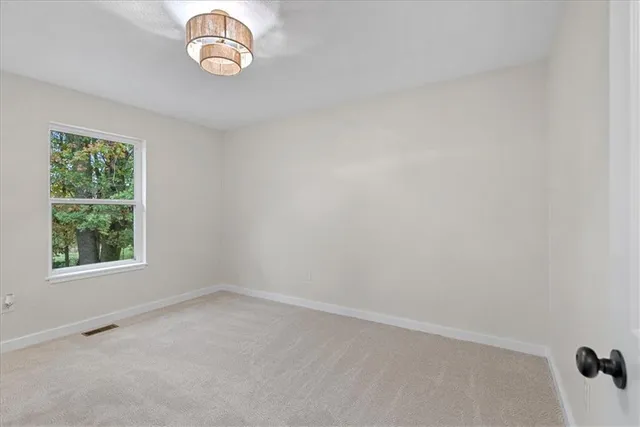 $250,000 | 13 Oak Crest Drive, Linn Valley, KS 66040