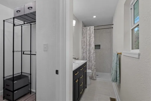 $250,000 | 13 Oak Crest Drive, Linn Valley, KS 66040