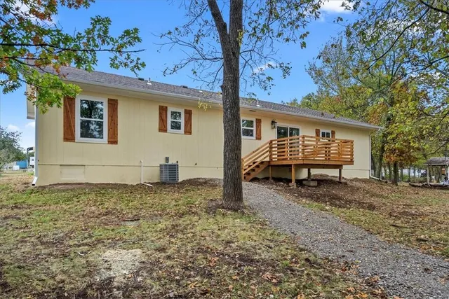 $250,000 | 13 Oak Crest Drive, Linn Valley, KS 66040