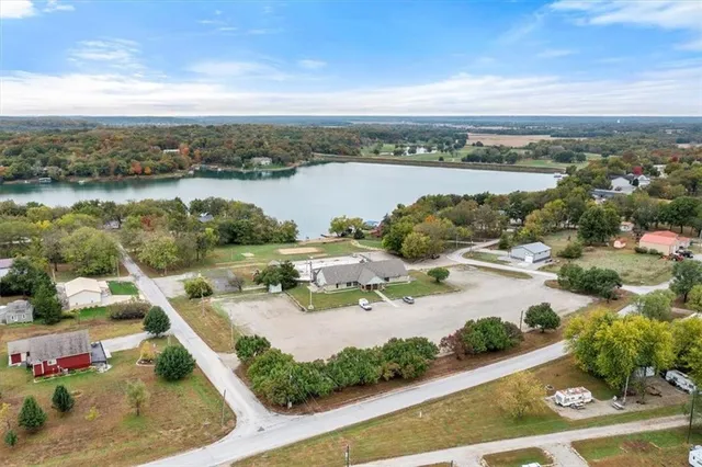 $250,000 | 13 Oak Crest Drive, Linn Valley, KS 66040
