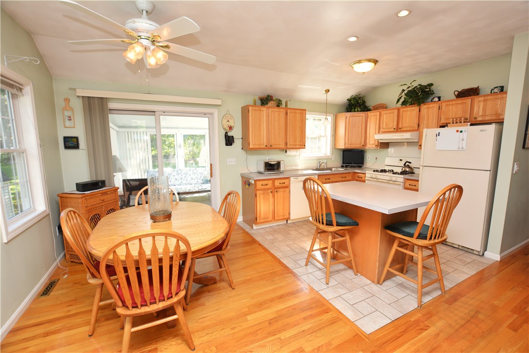 157 Lonsdale Farm Road Cumberland, RI 02864 - Photo 12 of 28 Gallery Image 12
