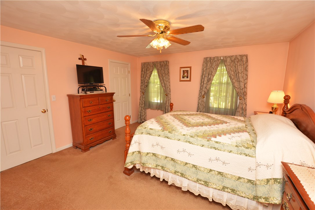 157 Lonsdale Farm Road Cumberland, RI 02864 - Photo 18 of 28 Gallery Image 18