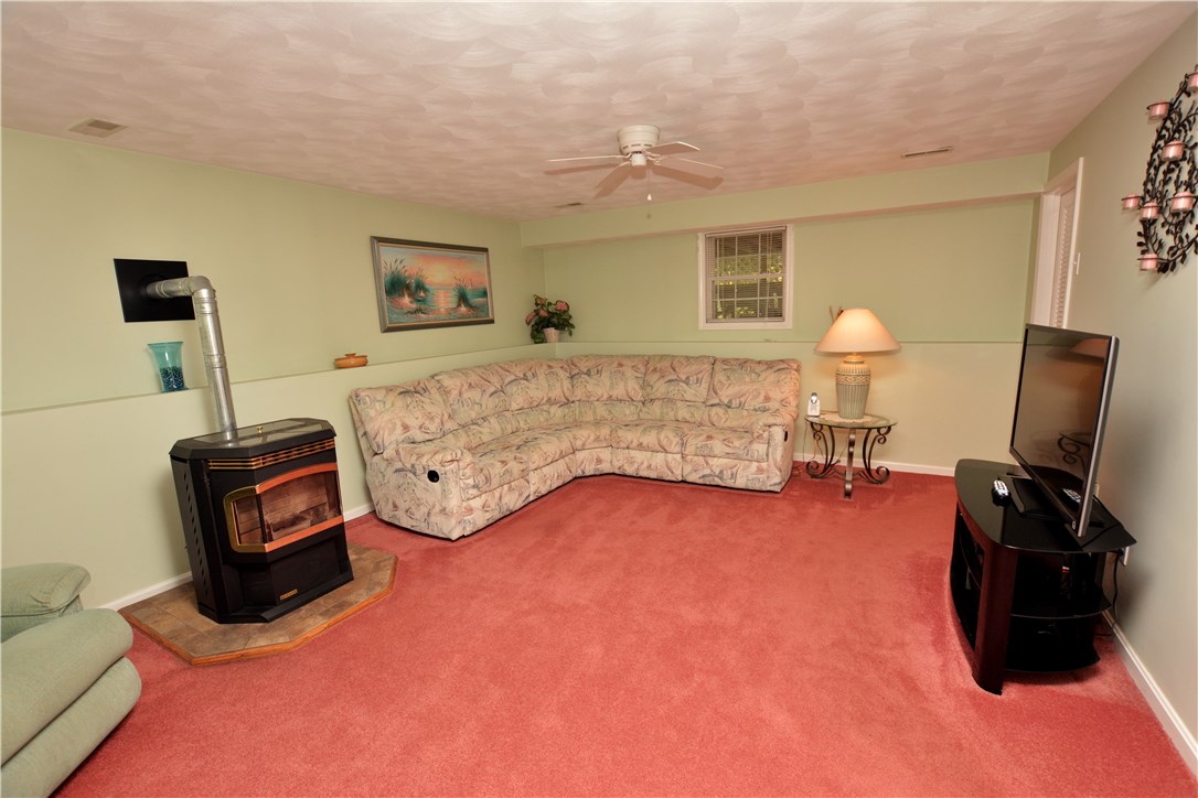 157 Lonsdale Farm Road Cumberland, RI 02864 - Photo 25 of 28 Gallery Image 25