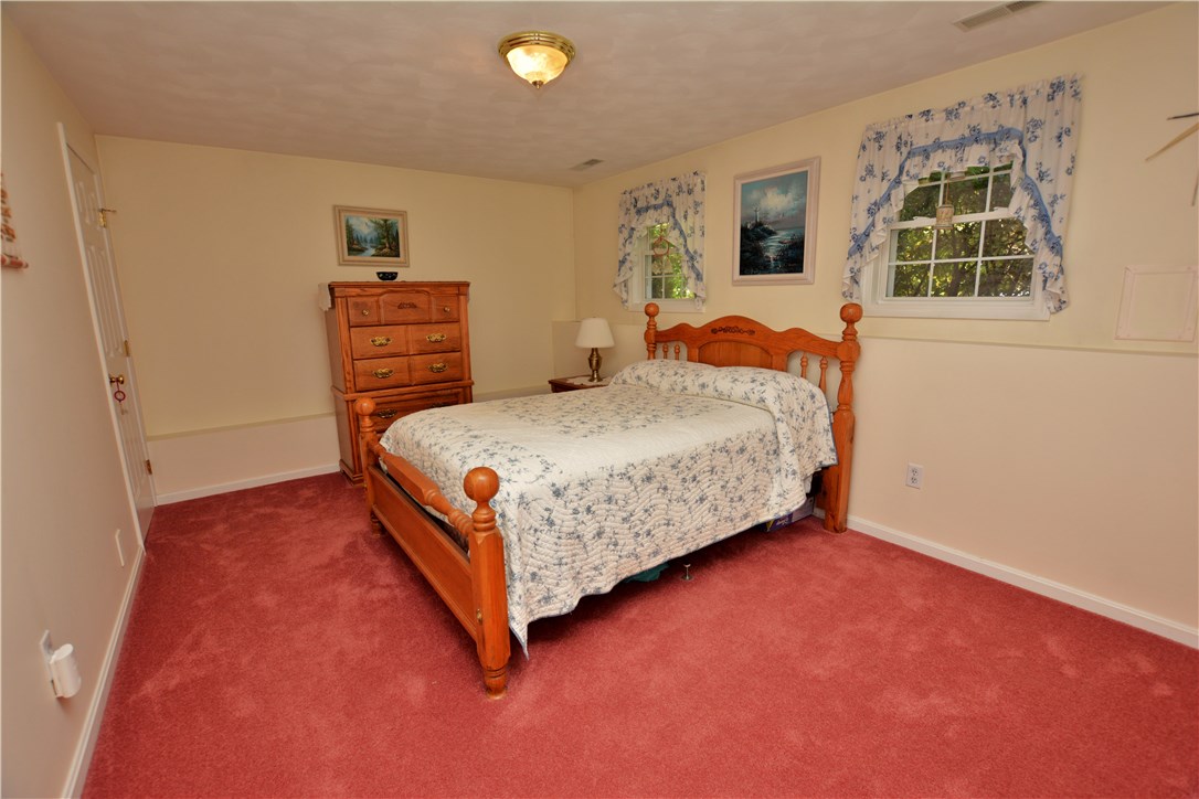 157 Lonsdale Farm Road Cumberland, RI 02864 - Photo 28 of 28 Gallery Image 28