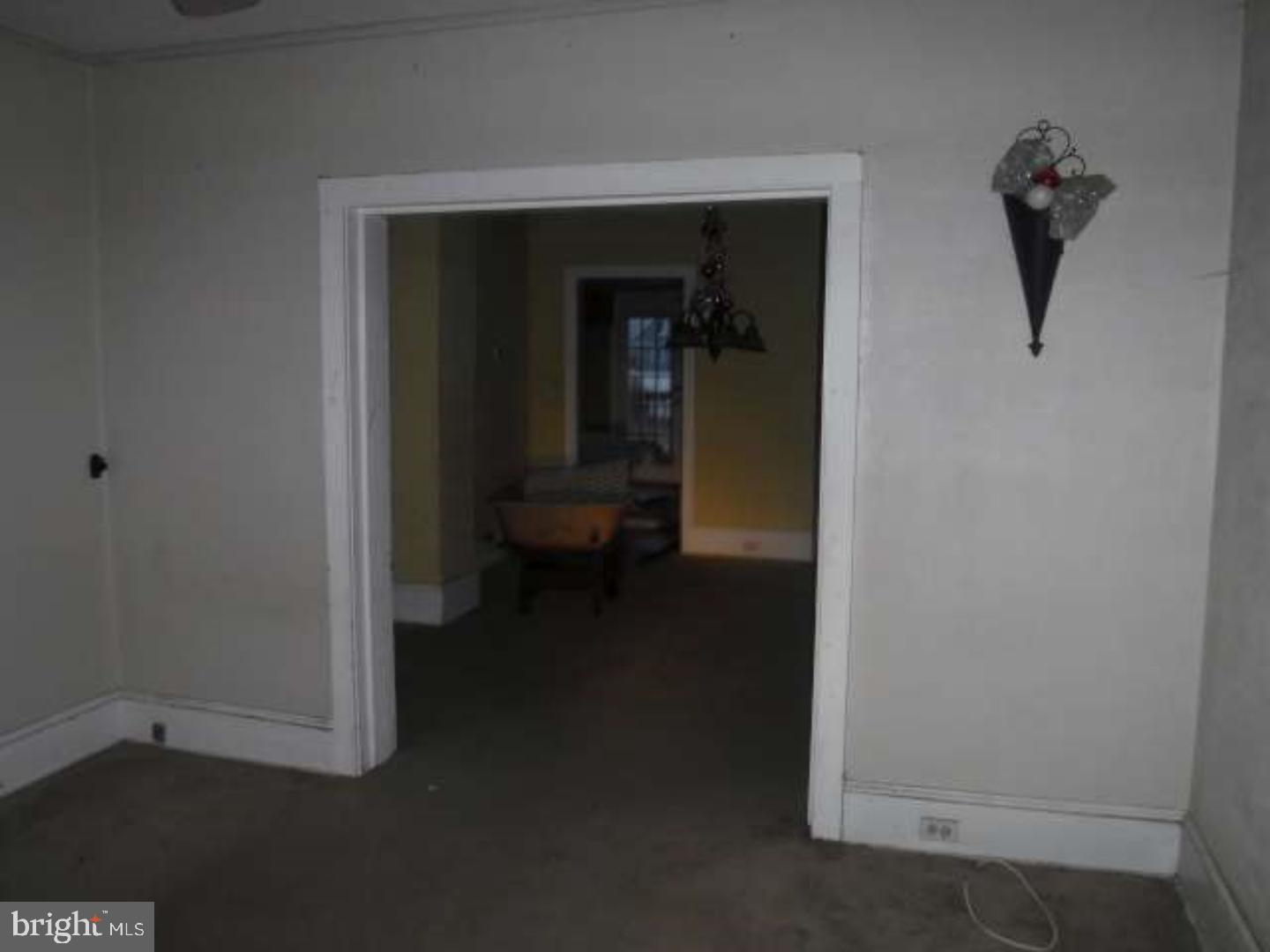 622 Democrat Road Gibbstown, NJ 08027 - Photo 6 of 7