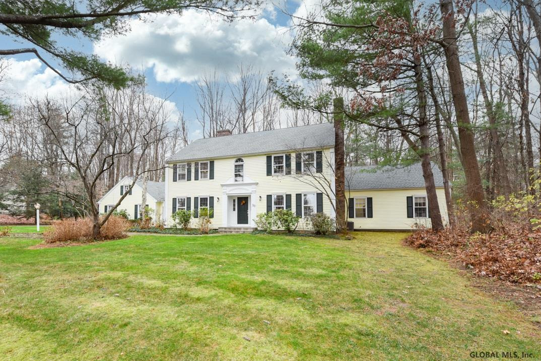 30 Ruxton Road Bethlehem, NY 12054 - Photo 2 of 49 Photo 2