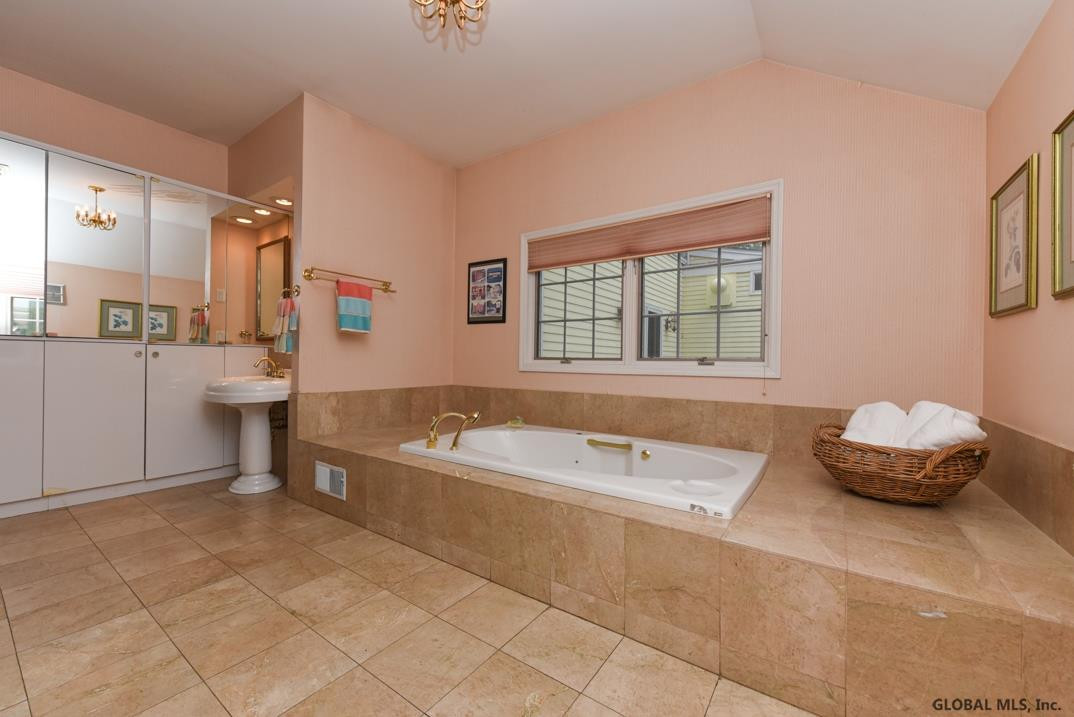30 Ruxton Road Bethlehem, NY 12054 - Photo 29 of 49 Photo 30