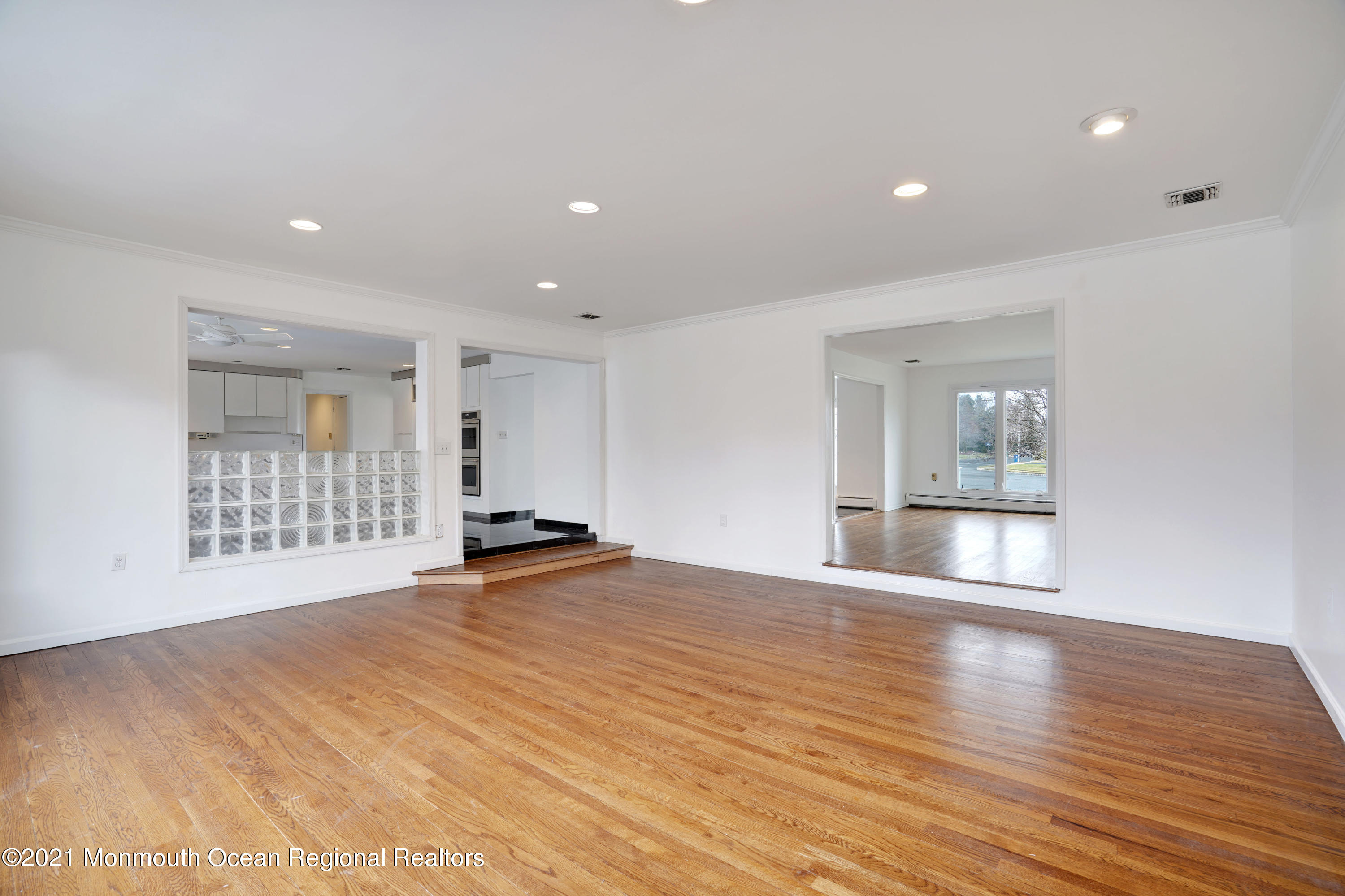 12 Nancy Road Marlboro, NJ 07746 - Photo 16 of 56 022_dsc03023-dsc03027