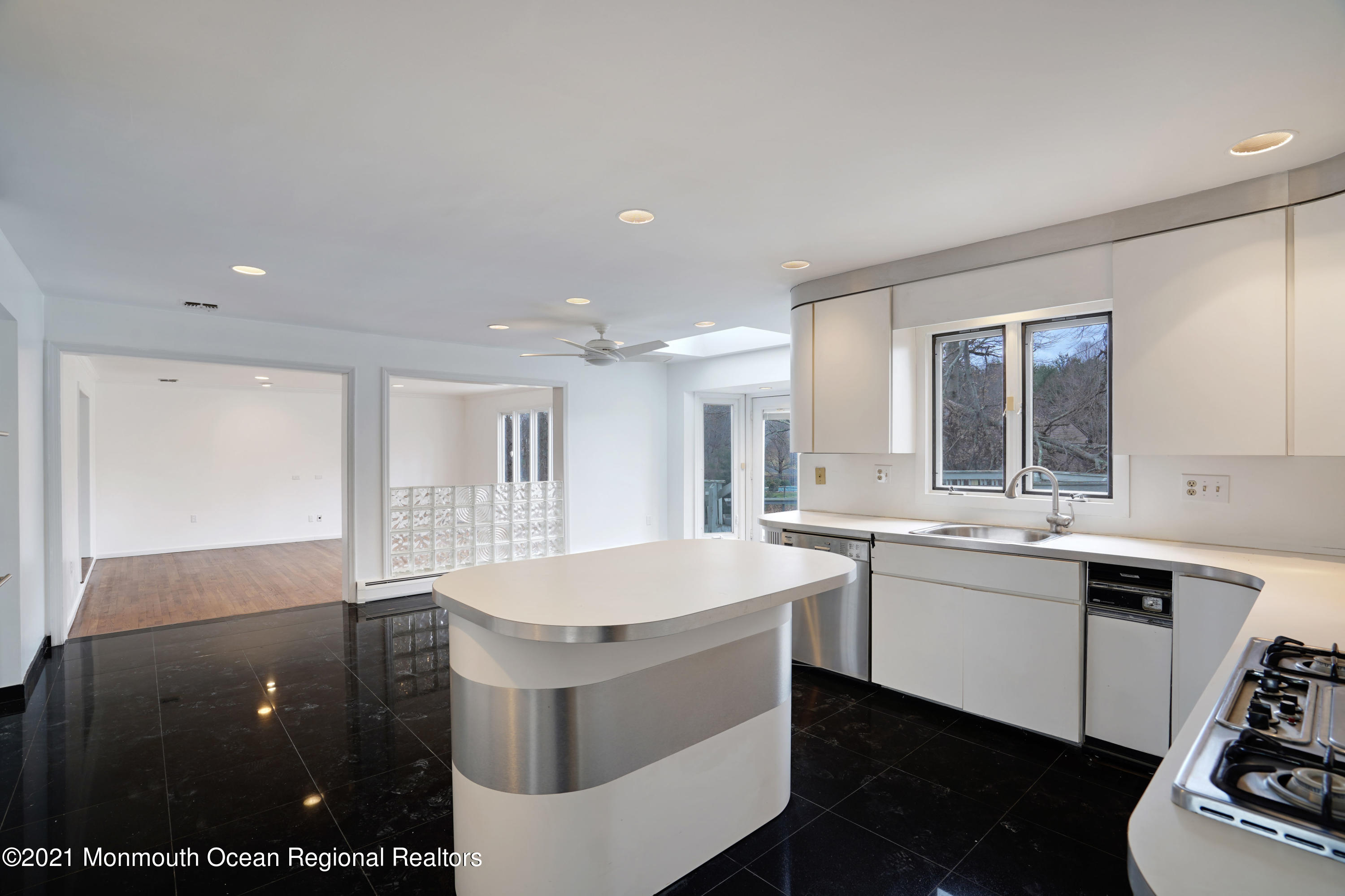 12 Nancy Road Marlboro, NJ 07746 - Photo 20 of 56 026_dsc03043-dsc03047
