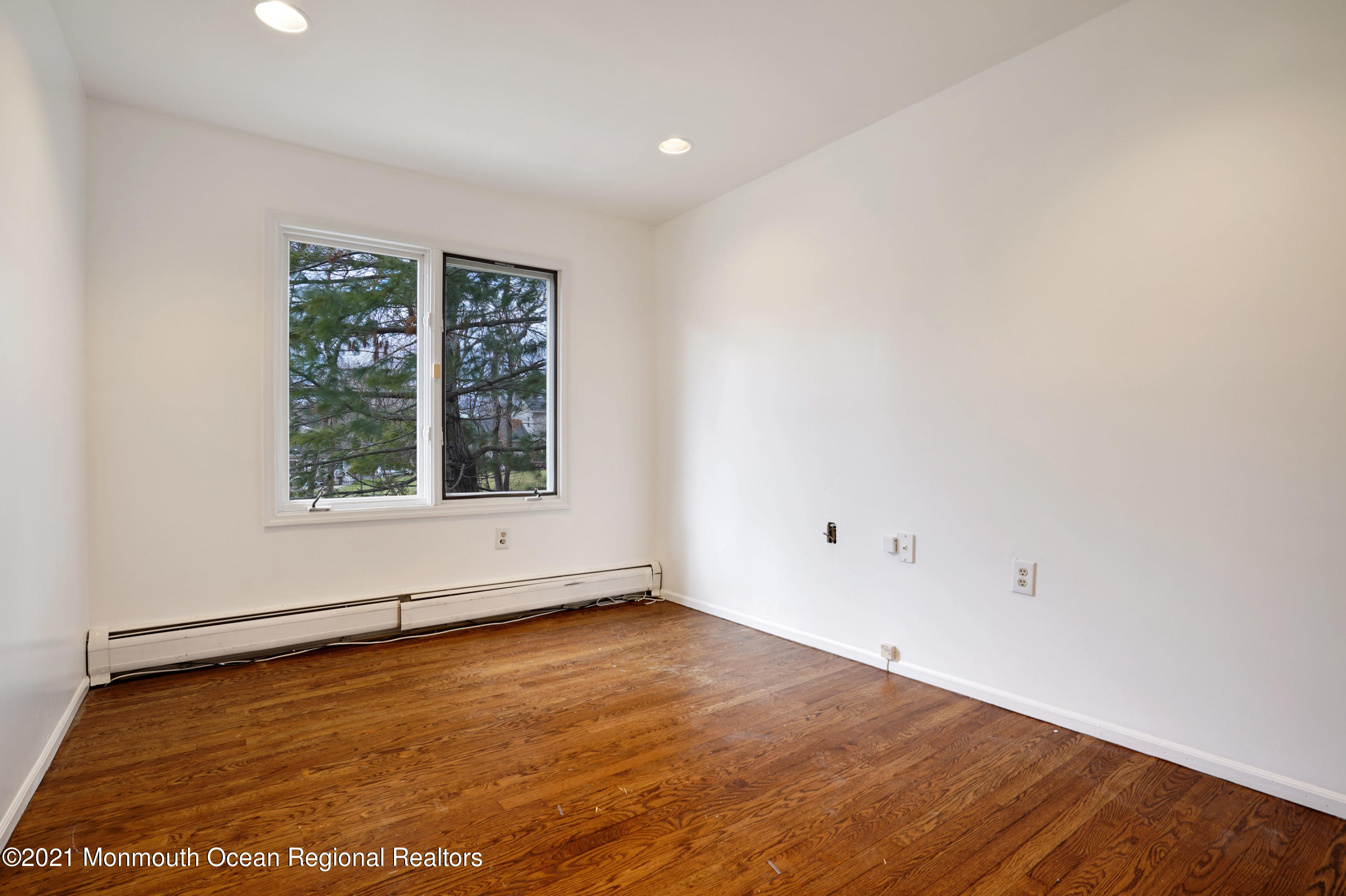 12 Nancy Road Marlboro, NJ 07746 - Photo 26 of 56 056_dsc02943-dsc02947