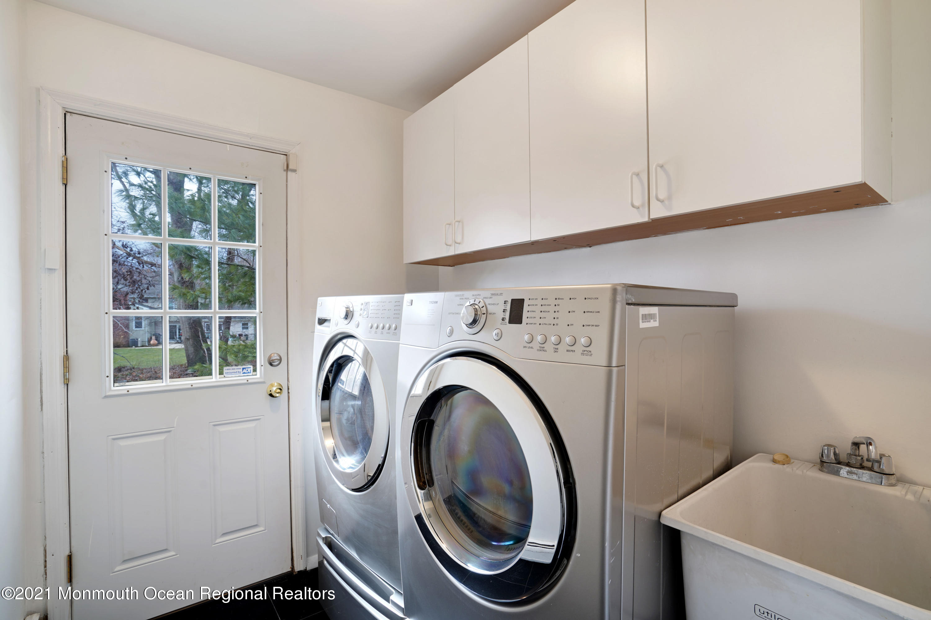 12 Nancy Road Marlboro, NJ 07746 - Photo 51 of 56 057_dsc02953-dsc02957