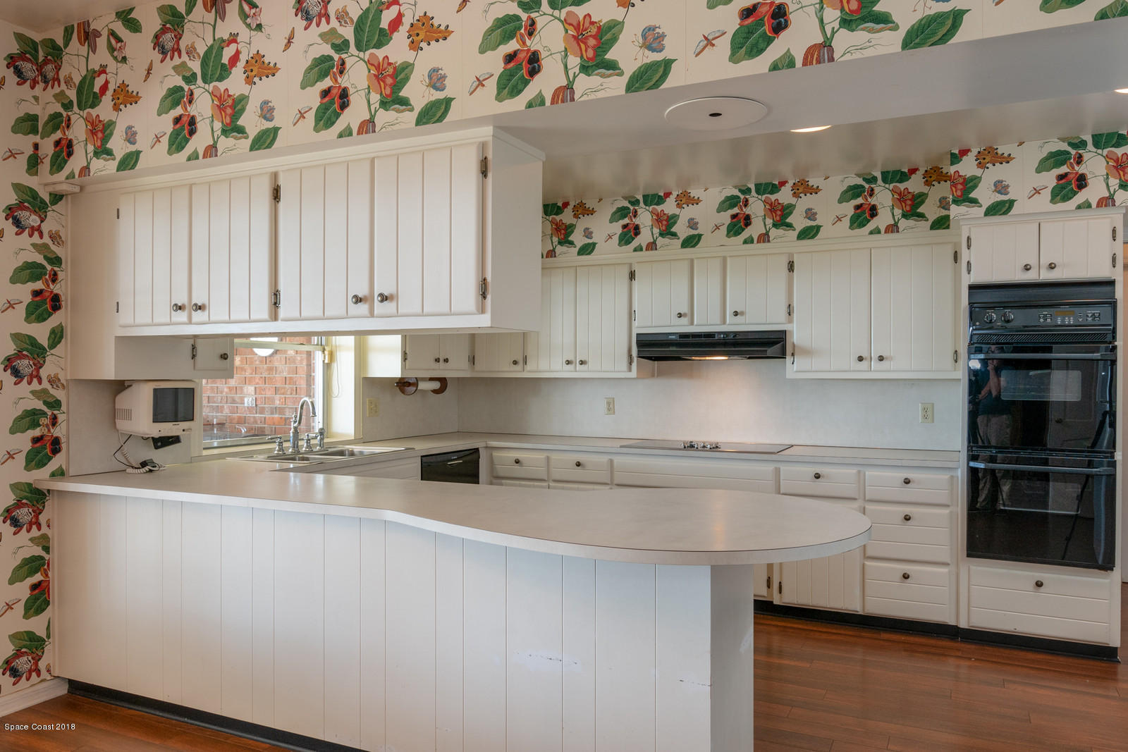 208 Riverside Drive Melbourne Beach, FL 32951 - Photo 14 of 45 09_208Riverside08185_mls