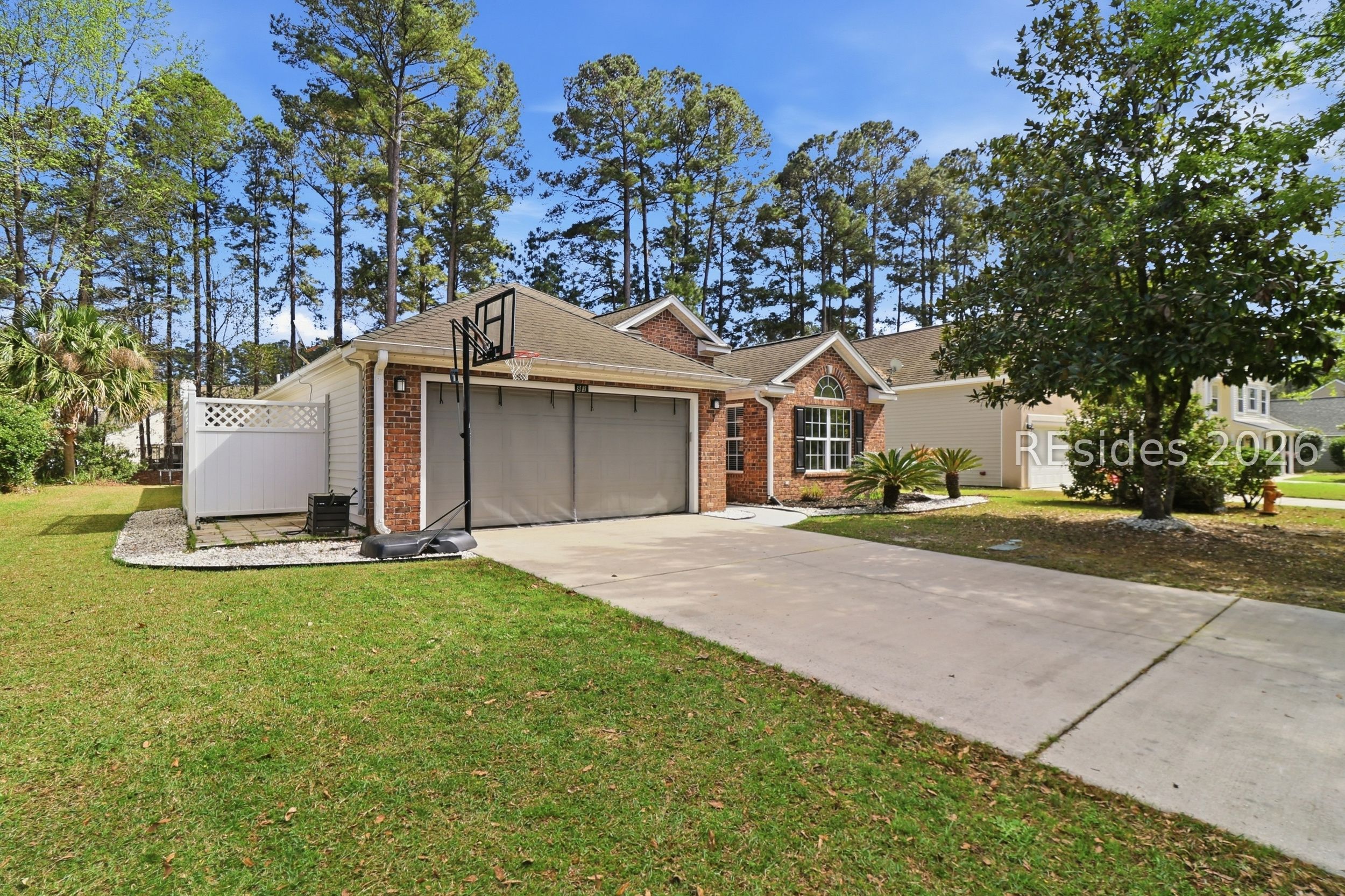 83 Wheat Field Circle Bluffton, SC 29910 - Photo 3 of 46 2 car garage