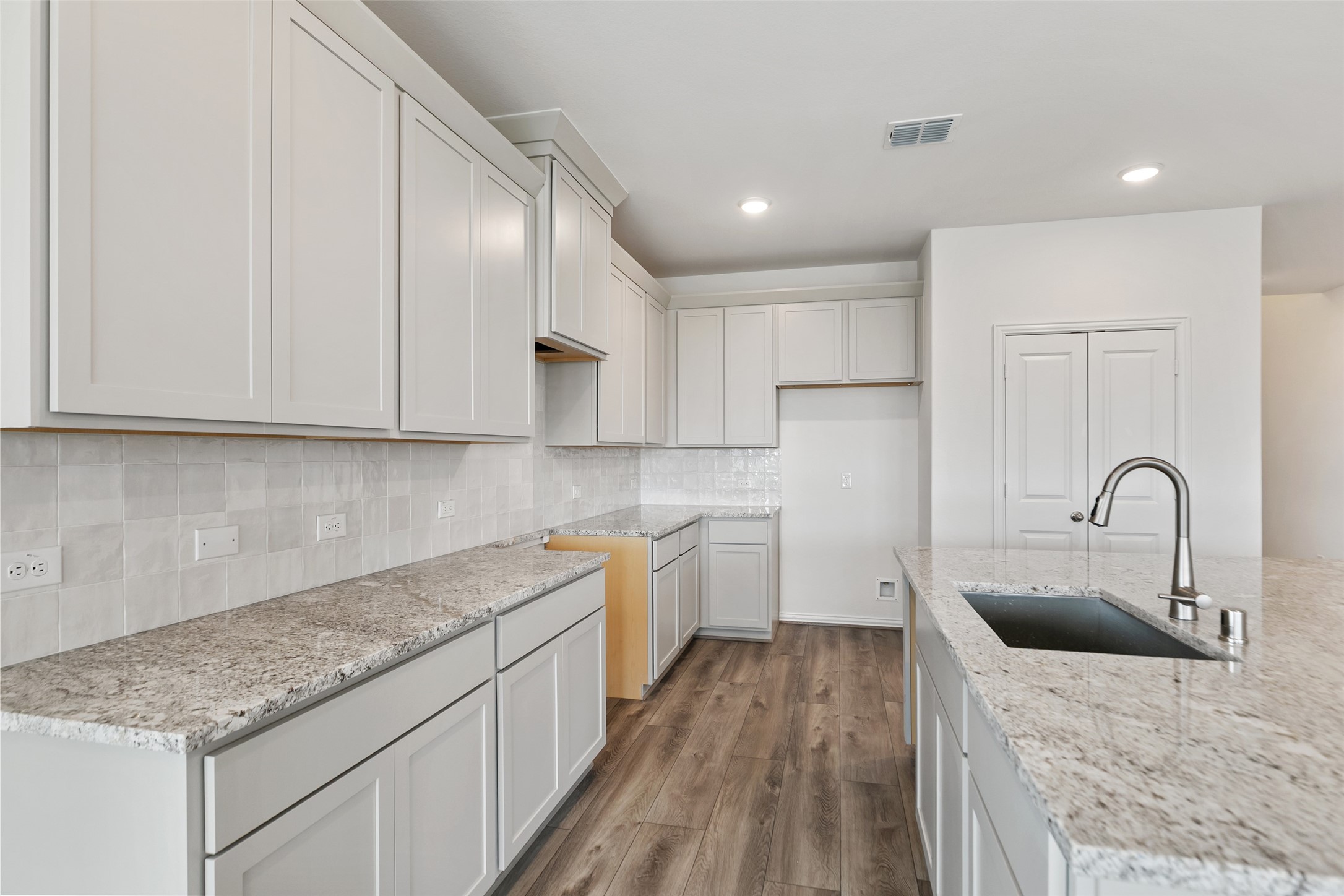 21119 Sunlight Grv Drive Rosharon, TX 77583 - Photo 15 of 33