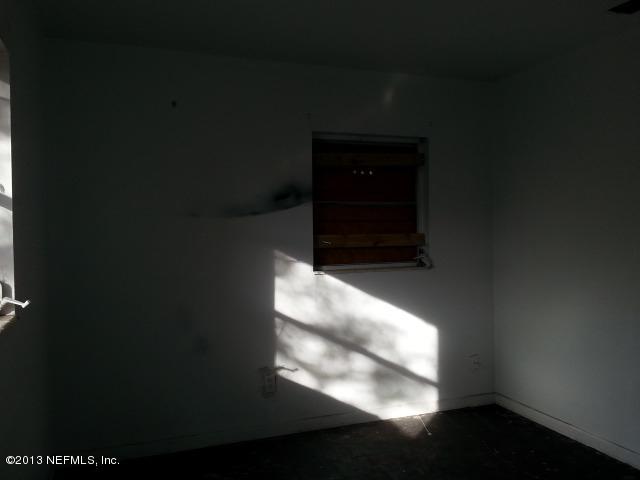 3140 Sandhurst Road East Jacksonville, FL 32277 - Photo 7 of 10 BR 1