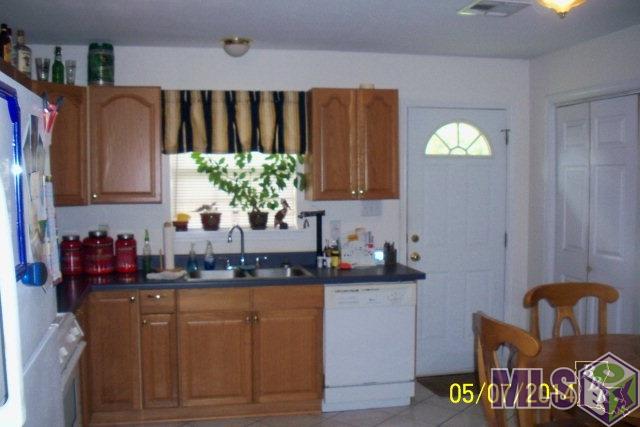 656 Church Street Raceland, LA 70394 - Photo 5 of 9 Kitchen