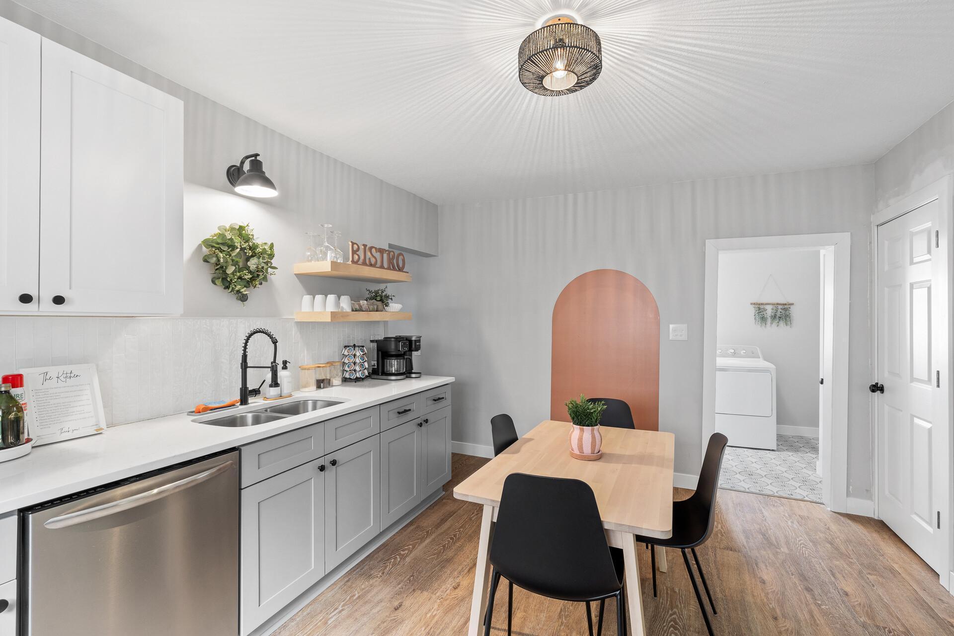 1767 Field Avenue St. Paul, MN 55116 - Photo 4 of 16